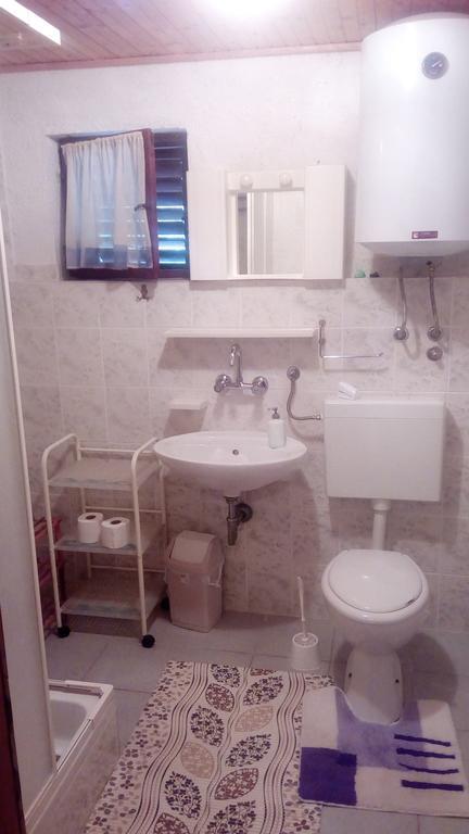 סנג' Guesthouse Filepi מראה חיצוני תמונה