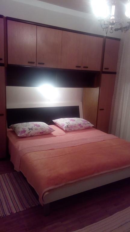 סנג' Guesthouse Filepi מראה חיצוני תמונה